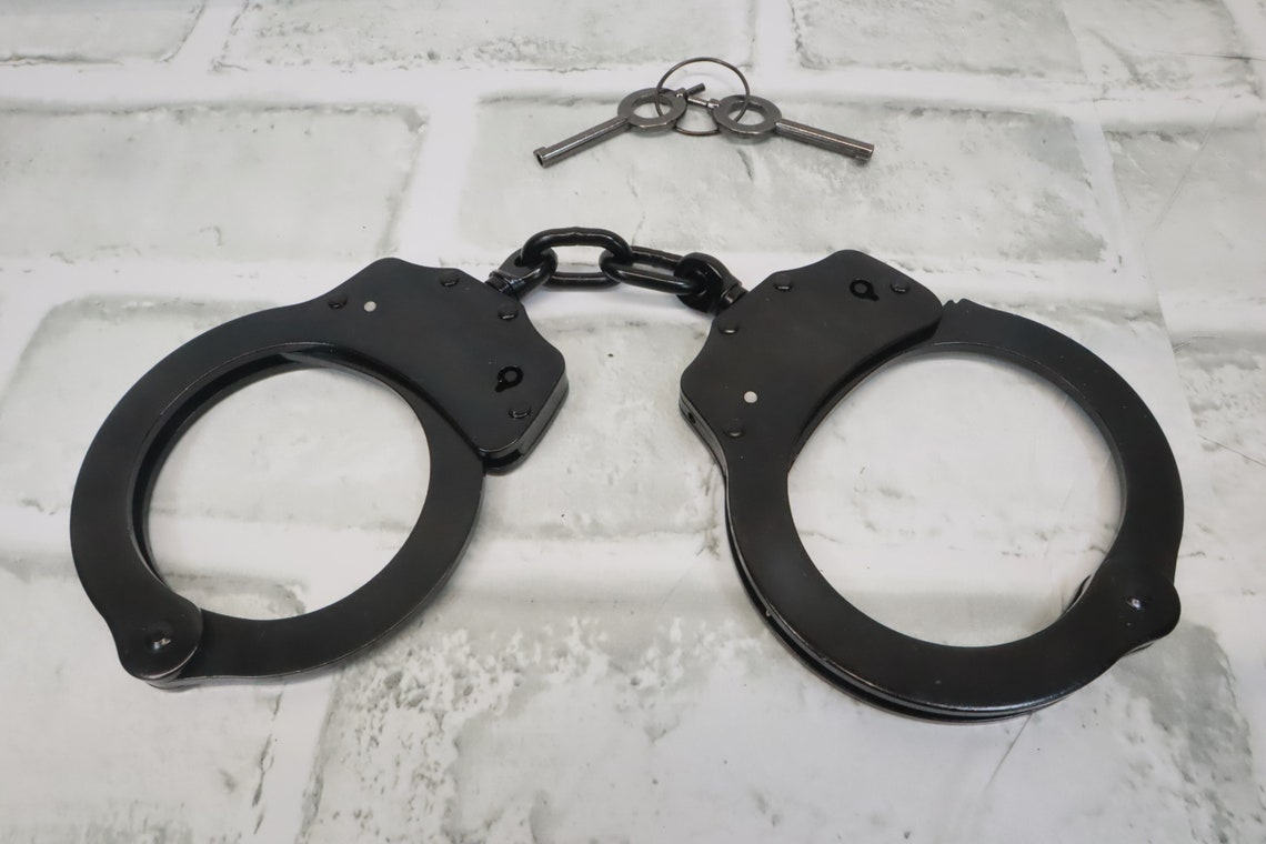 Unbreakable Black Matte Metal Black Double Lock Handcuff Comes with Two Keys Sirr